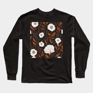 Seamless pattern with hand drawn flowers and leaves Long Sleeve T-Shirt